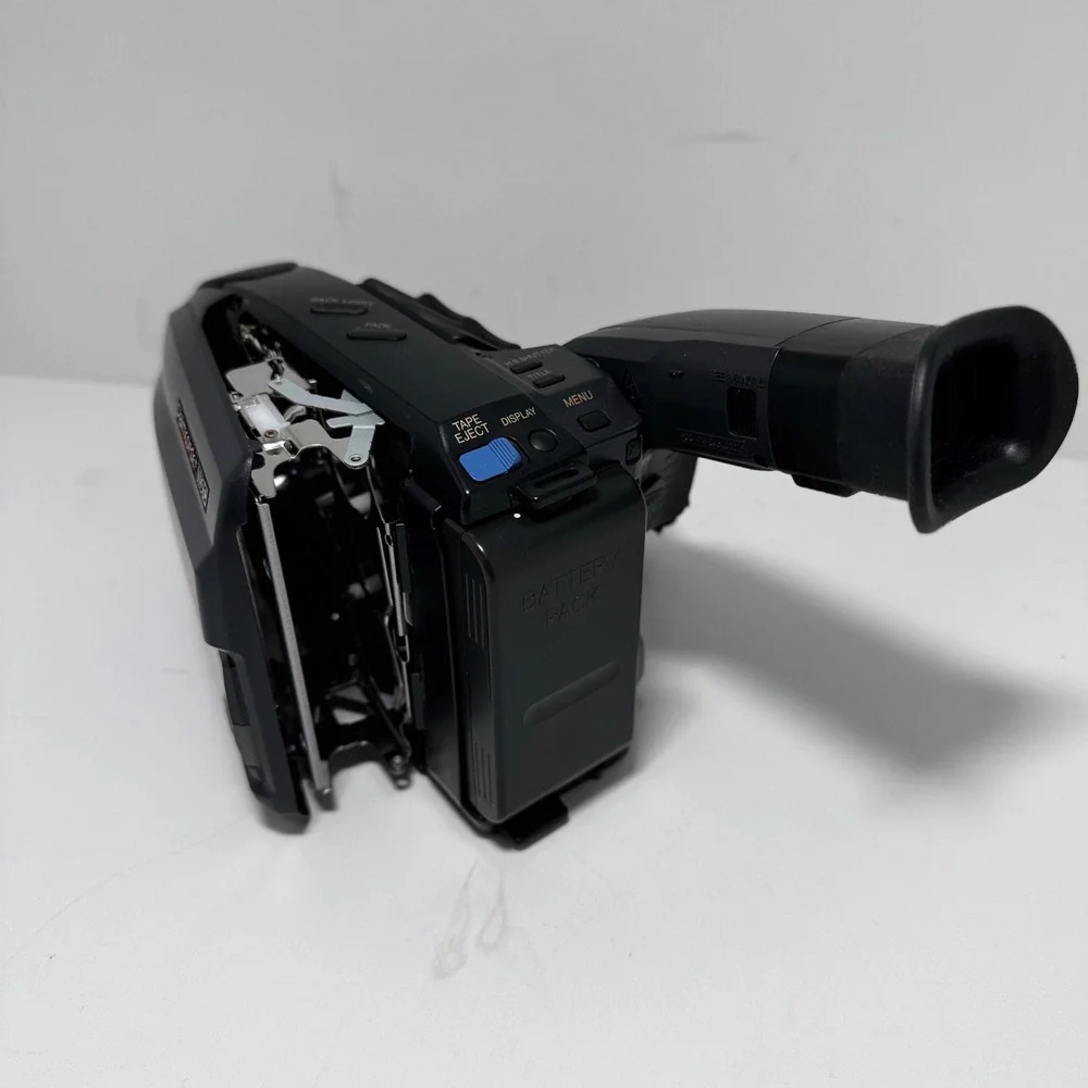 Panasonic Palmcorder‎ PV-A228 VHS-C Camcorder 23x Zoom Color Viewfinder Bundle